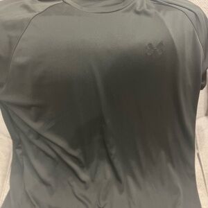 Under Armour Men's Black Shirt